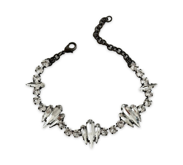 MUSE DYNASTY ANGEL WING TRINITY CRYSTAL CHOKER