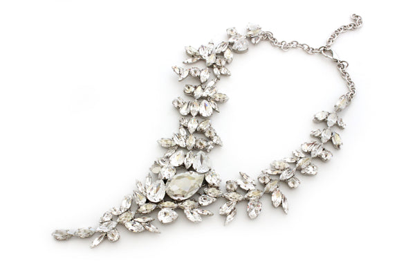 SILVER WREATH NECKLACE